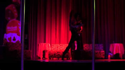 Striptease/Lapdance Finde eine Prostituierte Unterageri